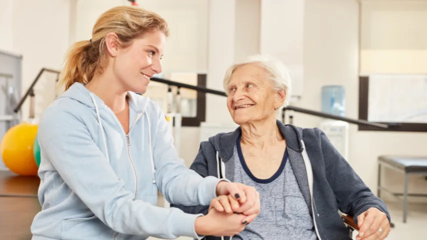 Medisense Physiotherapist Takes Care of Elderly in Australia